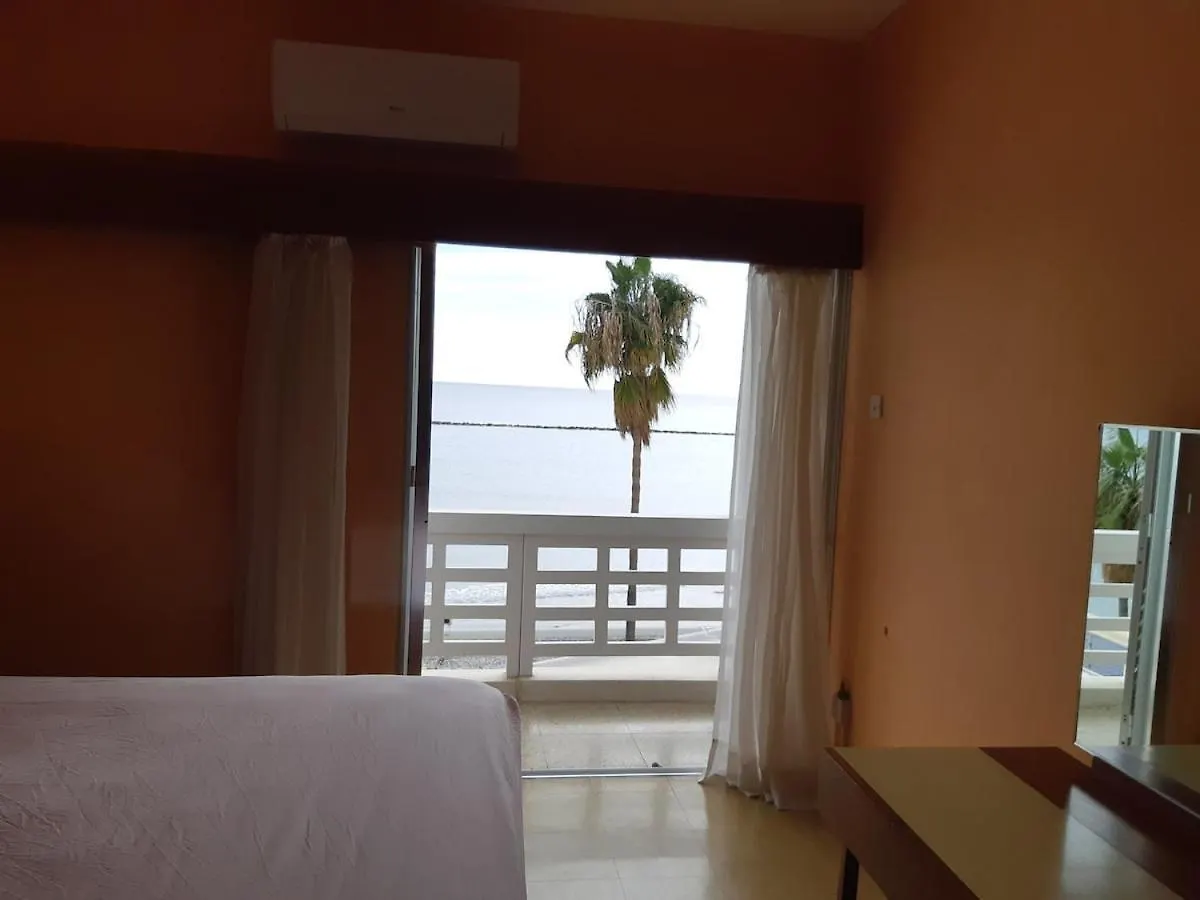 Enjoy Sunrise At Spacious 3Br Flat By The Seafront Voroklini