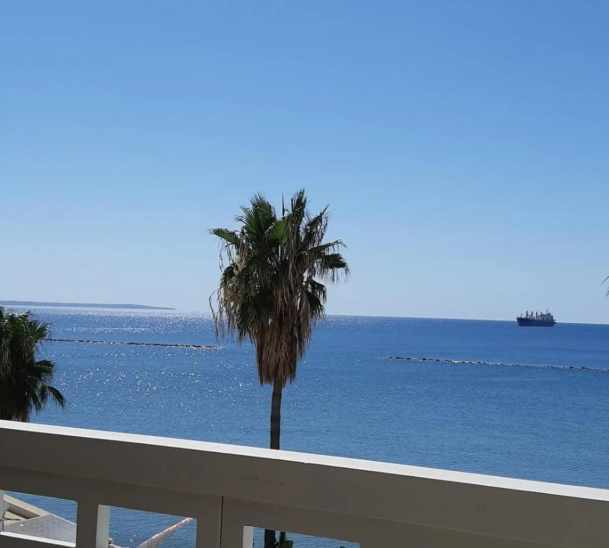 Enjoy Sunrise At Spacious 3Br Flat By The Seafront Voroklini Cyprus